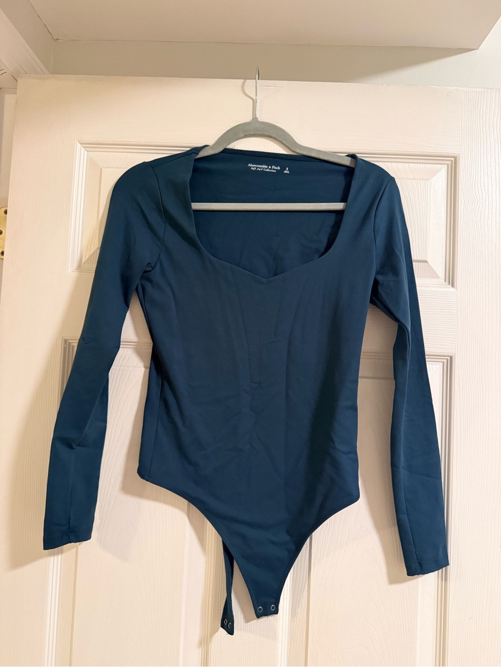 Abercrombie & Fitch Green Long-Sleeve Scoop Neck Bodysuit